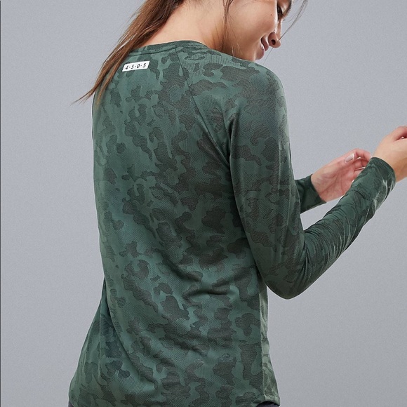 ASOS 4504 long sleeve top in sheer camo | size M - Picture 4 of 4